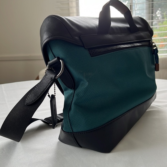 COACH laptop bag, book bag, carry on, luggage. - Picture 14 of 14